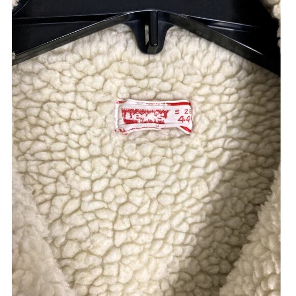 Levi's Vintage Sherpa Lined Denim Jacket Men 44 Blue Trucker Distressed Snap - Picture 6 of 13